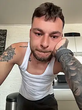 hottwoboys online show from 06-11-26, 06:43