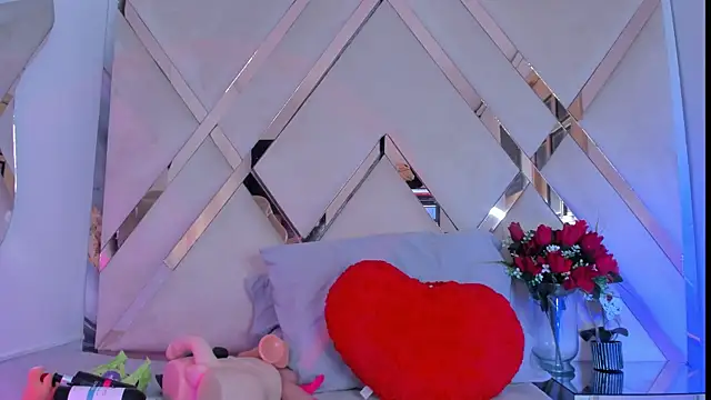 Snapshot of ninaht chatting on 10-12-25, 09:27 ninaht online show from 10-12-25, 09:27