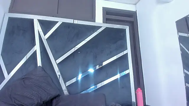 ninaht online show from 07-10-26, 10:32
