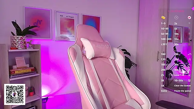 Liujunne2 online show from 11-18-25, 10:13