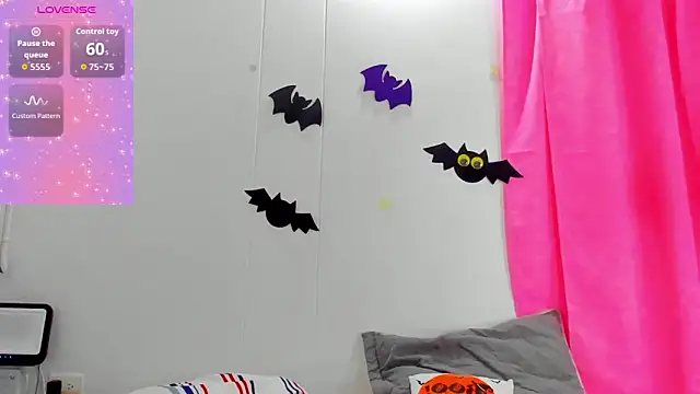 Snapshot of Natasha_by chatting on 10-11-25, 02:18 Natasha by online show from 10-11-25, 02:18