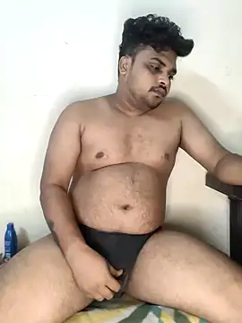 Snapshot of Mr_Handsome_hunk chatting on 12-04-24, 11:19 Mr Handsome hunk online show from 12-04-24, 11:19