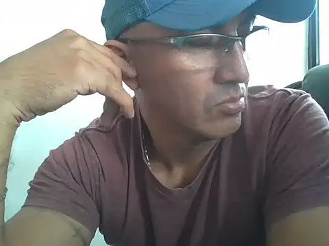 Snapshot of exmilitary chatting on 02-20-26, 08:00 exmilitary online show from 02-20-26, 08:00