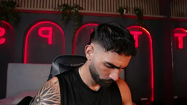 Austin bolt online show from 10-23-25, 02:21