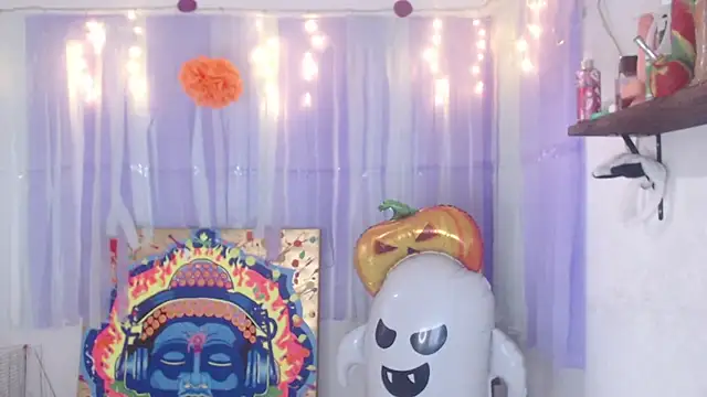 Carlacutte online show from 11-11-25, 11:49