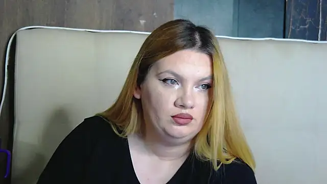 MelanieBrownn online show from 12-19-25, 06:38