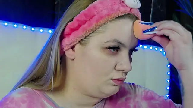 MelanieBrownn online show from 04-13-26, 04:49