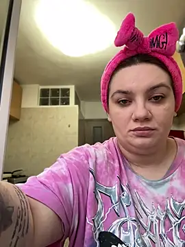 Snapshot of MelanieBrownn chatting on 02-28-25, 03:15 MelanieBrownn online show from 02-28-25, 03:15