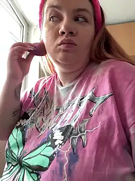 Snapshot of MelanieBrownn chatting on 02-19-25, 06:22 MelanieBrownn online show from 02-19-25, 06:22