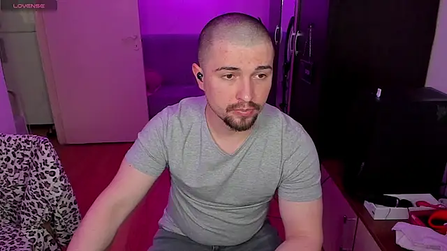 Michael Wolfborn online show from 04-20-26, 02:18