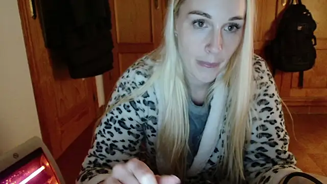 secretmuses online show from 02-04-26, 10:38