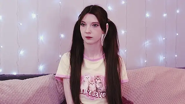 KimWilli online show from 01-20-25, 04:12