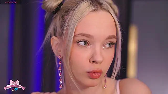  AlinaBailey online show from 02-24-26, 07:42