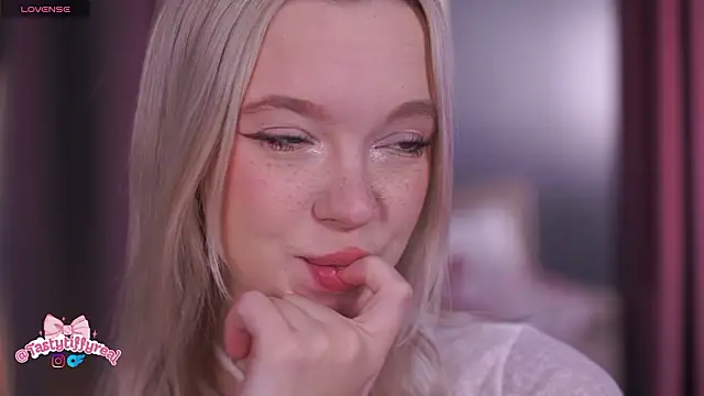  AlinaBailey online show from 03-21-26, 08:04