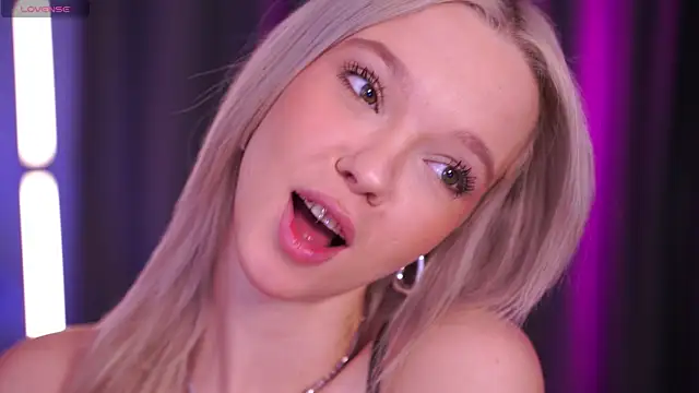  AlinaBailey online show from 04-08-26, 07:10