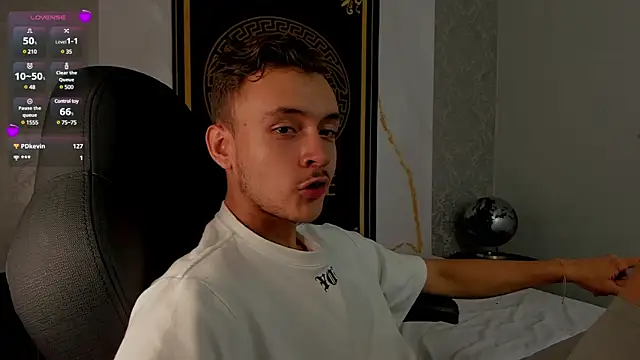 Desmon Clark online show from 03-06-25, 04:19