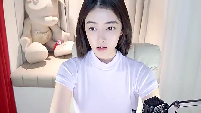 Snapshot of initial-lucky chatting on 01-13-25, 12:02 initial-lucky online show from 01-13-25, 12:02