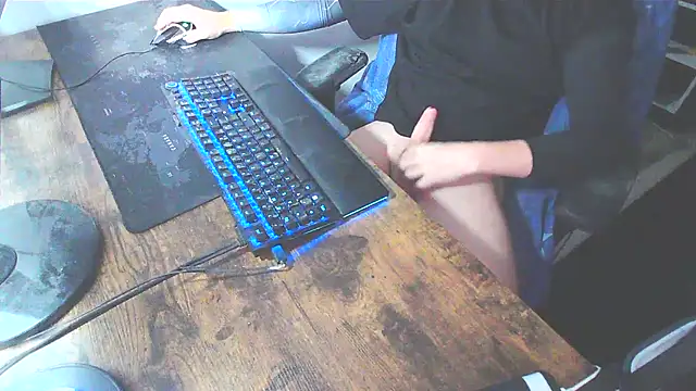 WouldLovetoFuckYou666 online show from 12-04-25, 12:04