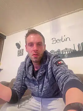 Snapshot of privat-official chatting on 02-28-25, 10:50 privat-official online show from 02-28-25, 10:50