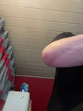 Snapshot of privat-official chatting on 12-26-24, 11:21 privat-official online show from 12-26-24, 11:21