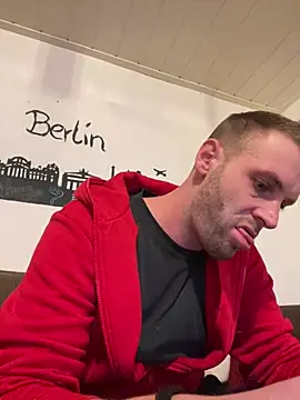 Snapshot of privat-official chatting on 12-30-24, 08:15 privat-official online show from 12-30-24, 08:15