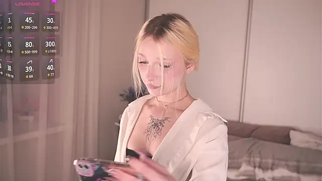 Snapshot of Naughty__Couplles chatting on 02-13-26, 04:07 Naughty Couplles online show from 02-13-26, 04:07