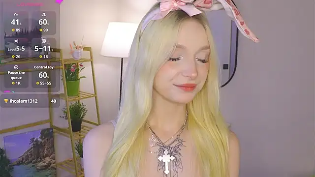 Snapshot of Naughty__Couplles chatting on 02-19-26, 03:14 Naughty Couplles online show from 02-19-26, 03:14