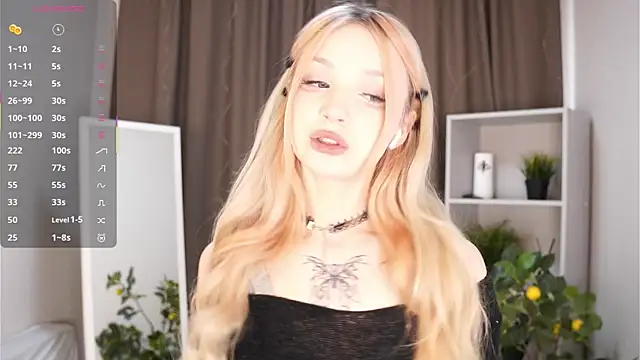 Snapshot of Naughty__Couplles chatting on 05-31-26, 03:23 Naughty Couplles online show from 05-31-26, 03:23