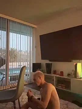 Snapshot of cbuchanan15 chatting on 12-14-25, 01:01 cbuchanan15 online show from 12-14-25, 01:01