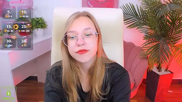 LayriantaVee online show from 09-11-25, 06:13