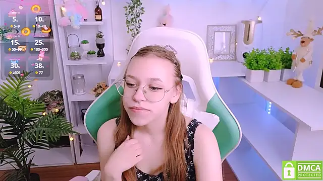 LayriantaVee online show from 03-19-25, 07:07