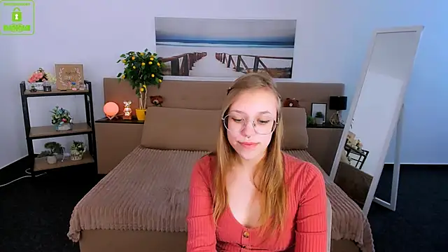 LayriantaVee online show from 03-01-25, 10:02