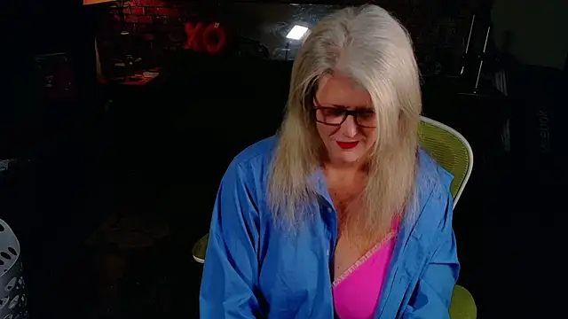 AliceHarlot online show from 04-08-26, 10:33