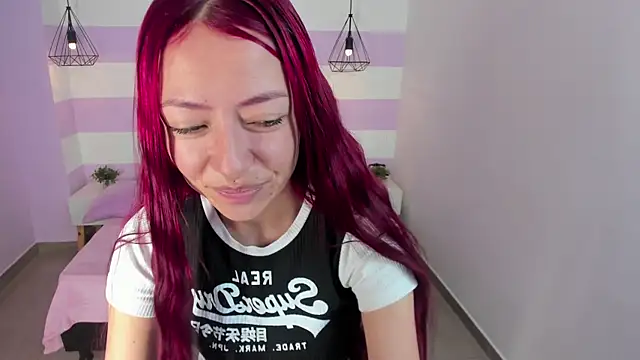 Scarlett  bell online show from 12-22-25, 01:22