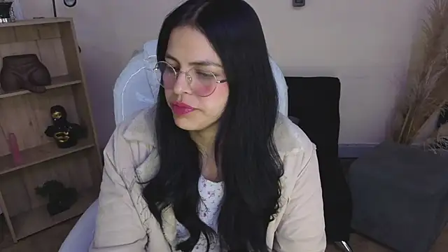 Eliie Ruizz online show from 11-30-25, 08:42