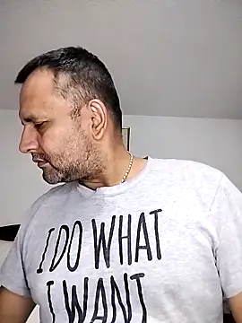 RogueTraveler online show from 09-21-25, 04:28