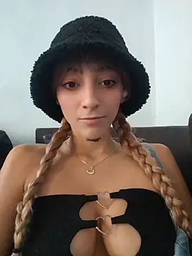 Dani pegin online show from 03-19-26, 02:50