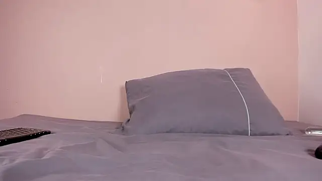 Snapshot of shysweets chatting on 03-07-26, 12:32 shysweets online show from 03-07-26, 12:32