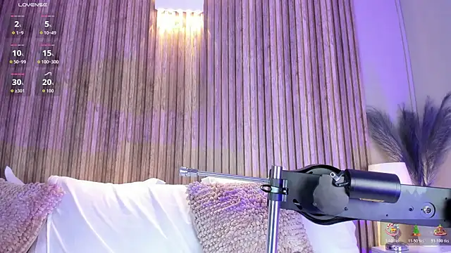 HannaPaola online show from 12-18-25, 10:35