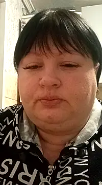 Snapshot of Marina376 chatting on 02-05-25, 09:18 Marina376 online show from 02-05-25, 09:18