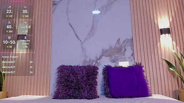 Snapshot of valentina_lux chatting on 02-26-25, 07:02 valentina lux online show from 02-26-25, 07:02