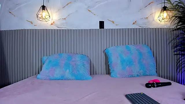 valentina lux online show from 07-18-26, 07:22