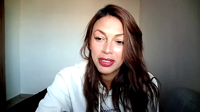 Snapshot of Hanna_Charming chatting on 05-27-26, 09:11 Hanna Charming online show from 05-27-26, 09:11