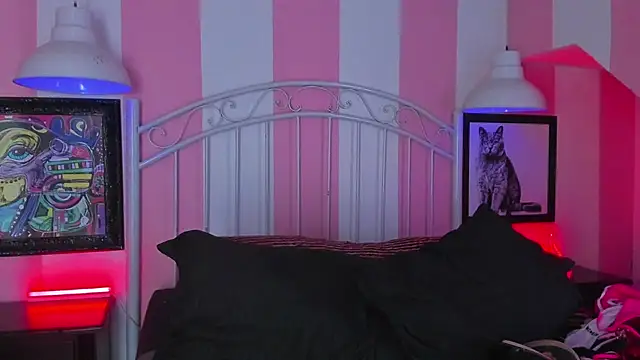 Liah Grey8 online show from 11-15-25, 09:19