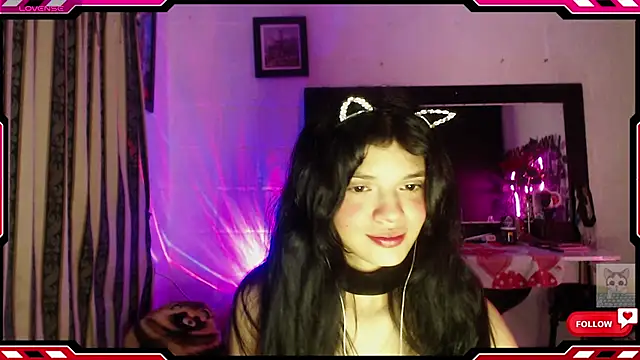 Snapshot of Sarahgin chatting on 11-03-25, 11:36 Sarahgin online show from 11-03-25, 11:36