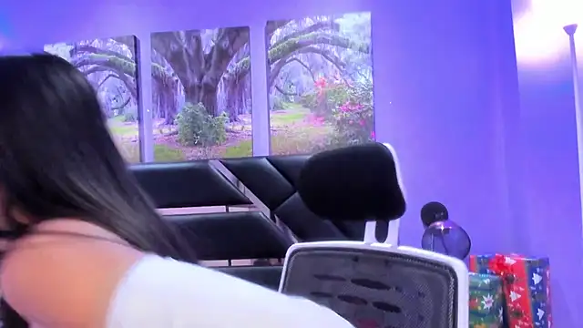 KimberlyVillaLobos online show from 12-20-25, 11:35