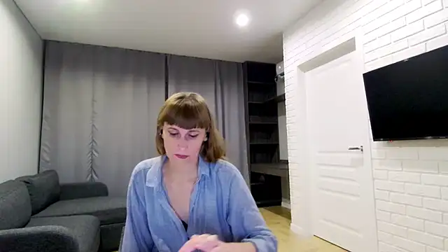 Daniella Lorente online show from 10-24-25, 10:53