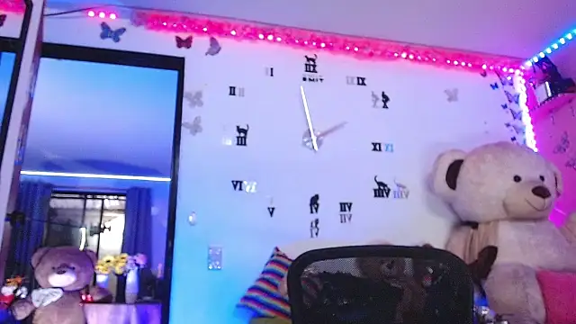 Snapshot of goddess_BigassCock chatting on 06-18-26, 08:58 goddess BigassCock online show from 06-18-26, 08:58
