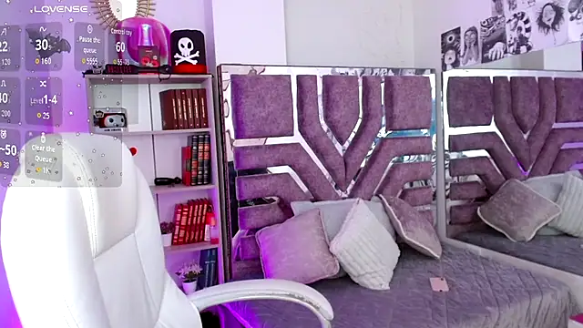 AliceWalker 11 online show from 11-12-25, 09:07