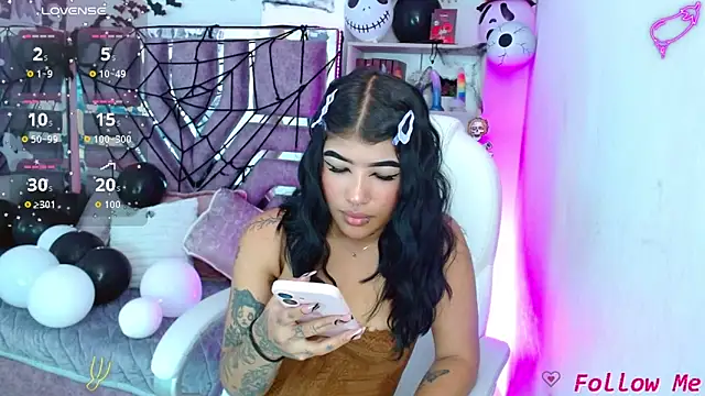 AliceWalker 11 online show from 10-23-25, 08:29